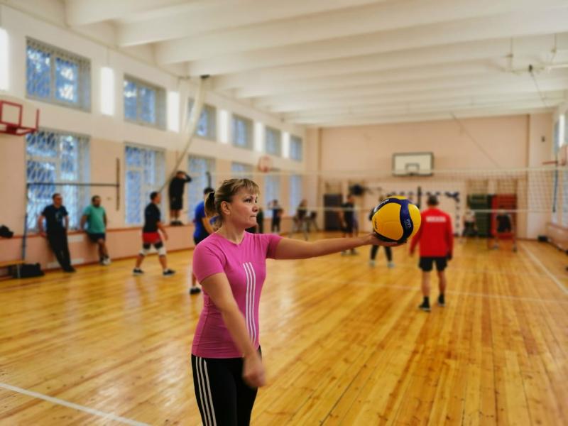 Родители vs педагоги: в школе №2065 идет Спартакиада