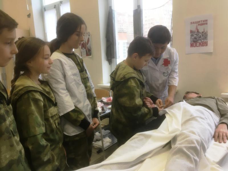 В школе №2065 прошел фестиваль-квест «Эхо войны»