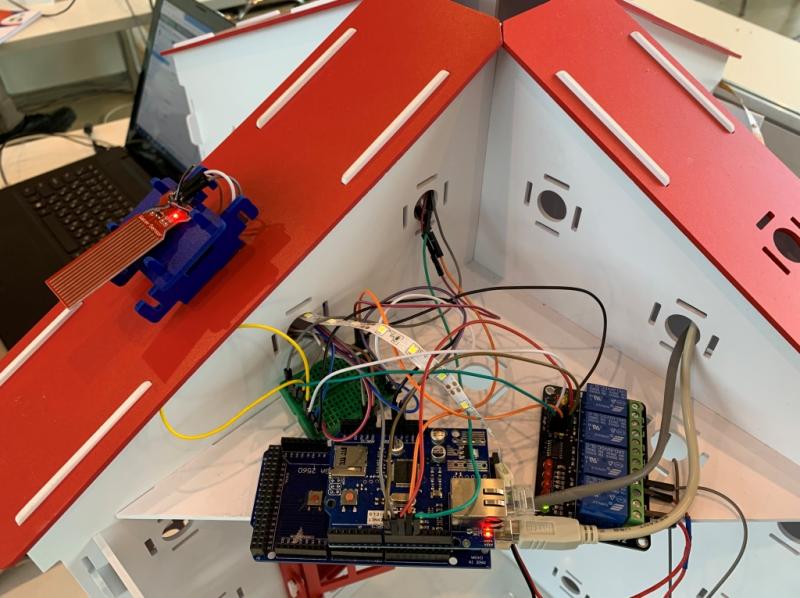 Для «умного» проекта школа № 1354 создала оборудование по выявлению заболевших