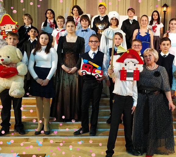 В школе №1354 создали 3D-декорации для спектакля «Щелкунчик»