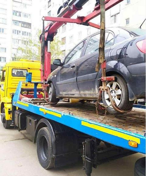 Арест транспорта должника за ЖКУ в Королёве прокомментировал депутат Доморадский