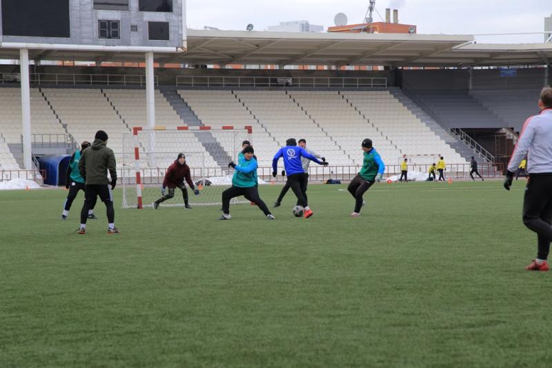 Сотрудники управления Росгвардии по Челябинской области приняли участие в благотворительном футбольном матче