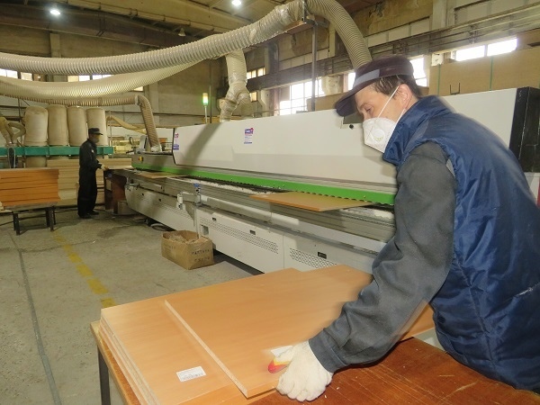 Для школы в селе Визинга Республика Коми в тагильской колонии ИК-13 изготовили мебели на 9 миллионов рублей