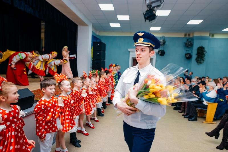 Творческая группа ЦОК ВКС поздравила дорогих женщин с Международным женским днем