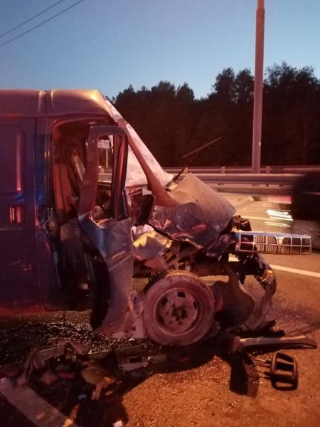 Спасатели ГКУ МО «Мособлпожспас» деблокировали пострадавшего в ДТП в Чеховском городском округе