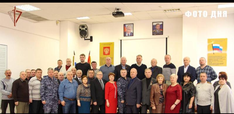 С днем ветеранов органов внутренних дел и внутренних войск.