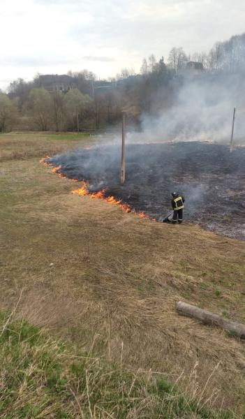 Пал сухой травы опасен!