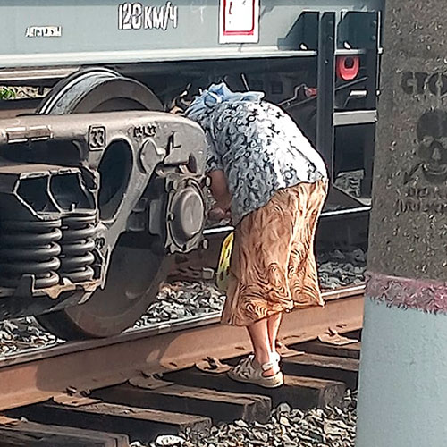 После вмешательства Народного фронта в РЖД пообещали минимизировать длительные стоянки поездов на ж/д переезде в Котельниче