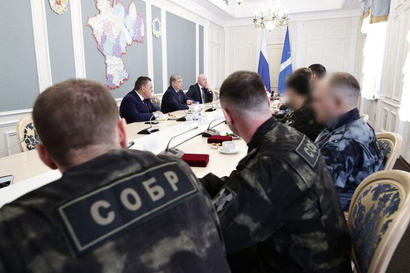 Губернатор Ульяновской области вручил госнаграды росгвардейцам – участникам СВО