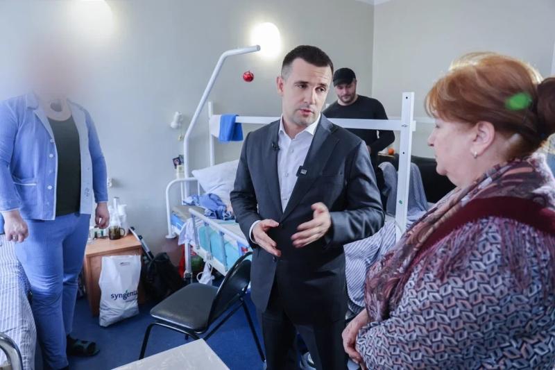 Станислав Каторов навестил бойцов из Реутова в военном госпитале