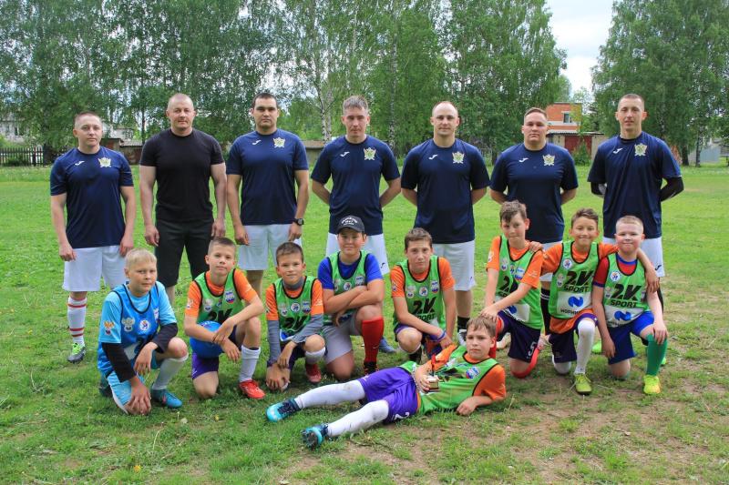 ​Судебные приставы Марий Эл устроили футбольный матч для воспитанников детского дома