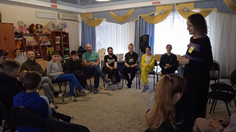 Проекту образовательной помощи детям-сиротам Луганской области «Бережная поддержка» фонда «Большая Перемена» исполнился год