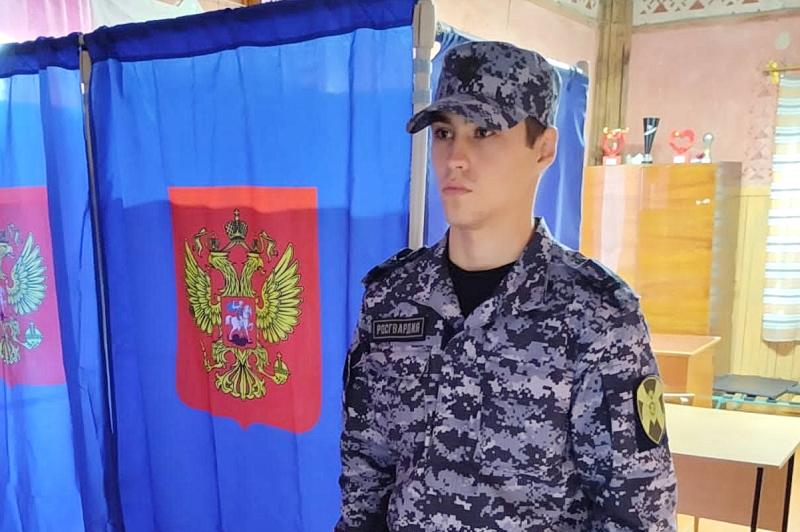 Росгвардейцы обеспечили безопасность выборов в Кировской области