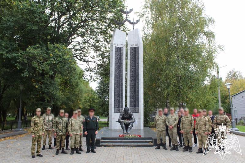 В Кирове военнослужащие Росгвардии посетили музей воинской Славы