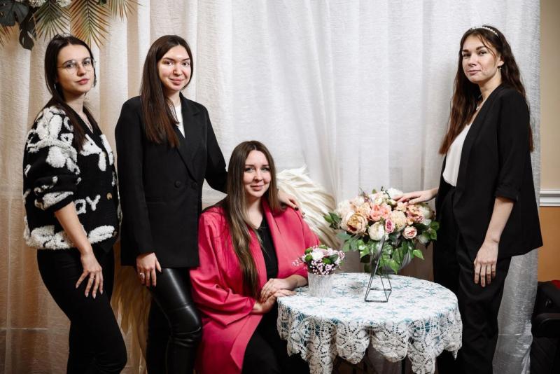 Сотрудницы сервисного локомотивного депо «Сольвычегодск» филиала «Северный» ООО «ЛокоТех-Сервис» 24 ноября приняли участие в форуме женщин Сольвычегодского региона.