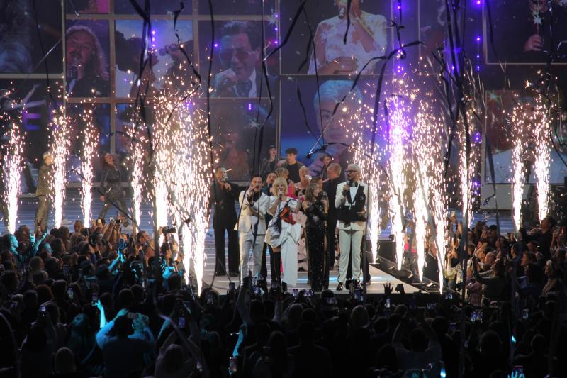 В спортивном комплексе «Мегаспорт» прошла новогодняя тв-съёмка телефестиваля «Песня года – 2023»