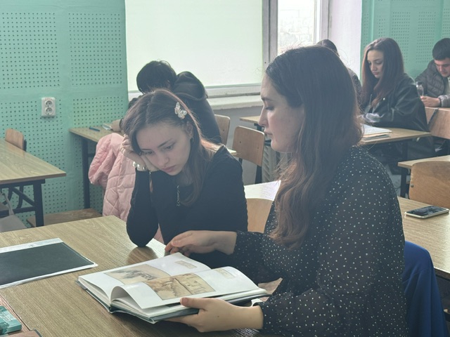 Литературно-музыкальный вернисаж
«Звучит слово Тараса»,
к 210-летию со дня рождения Т.Г. Шевченко, 
украинского поэта, писателя и художника.