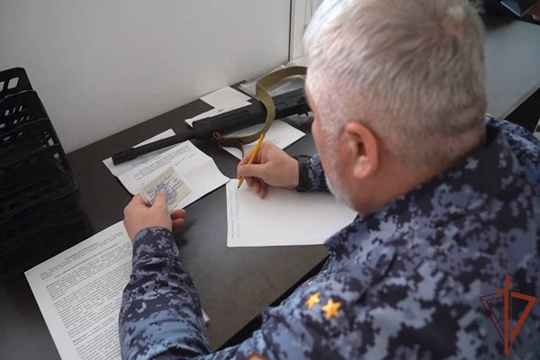 УПРАВЛЕНИЕ РОСГВАРДИИ ПО ЧЕЧЕНСКОЙ РЕСПУБЛИКЕ ОСУЩЕСТВЛЯЕТ ПЕРЕДАЧУ ГРАЖДАНСКОГО ОРУЖИЯ ДЛЯ НУЖД СВО