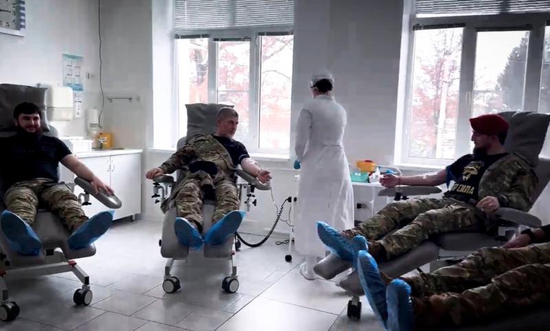 В ЧЕЧЕНСКОЙ РЕСПУБЛИКЕ РОСГВАРДЕЙЦЫ ПРИНЯЛИ УЧАСТИЕ В АКЦИИ «ОТ СЕРДЦА К СЕРДЦУ»