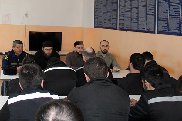 В исправительной колонии № 2 прошла встреча осужденных с представителями духовенства