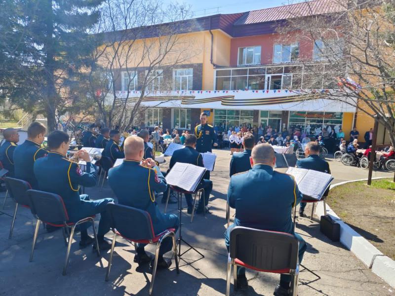 Военный оркестр Росгвардии города Ангарска выступил на торжественном концерте, посвящённом 80-й годовщине Победы в Великой Отечественной войне