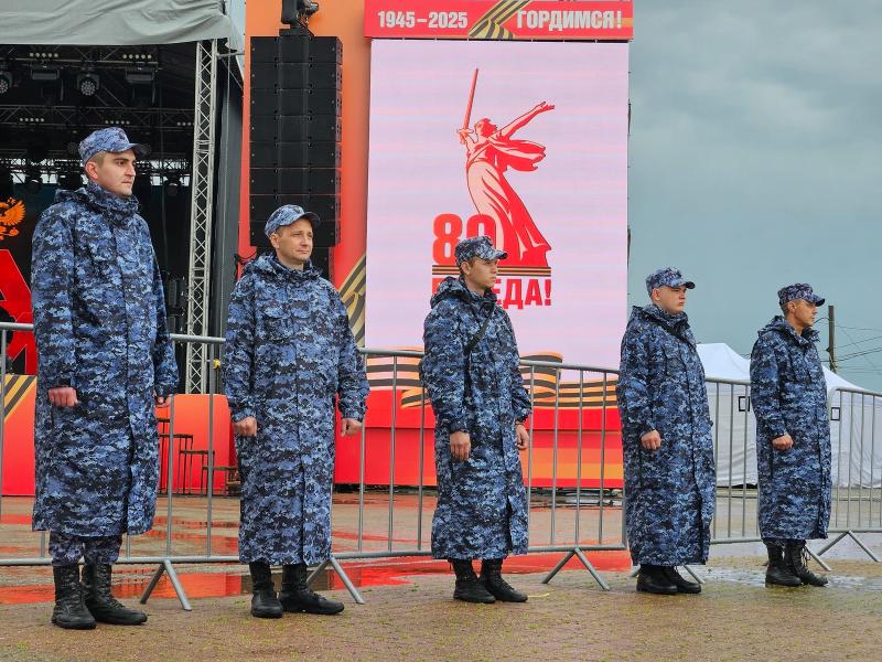 На Ставрополье росгвардейцы обеспечили безопасность праздничных мероприятий 80-летия Великой Победы