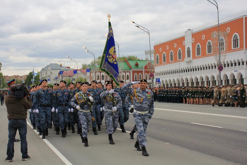 ​ Судебные приставы Марий Эл прошли строем на Параде Победы