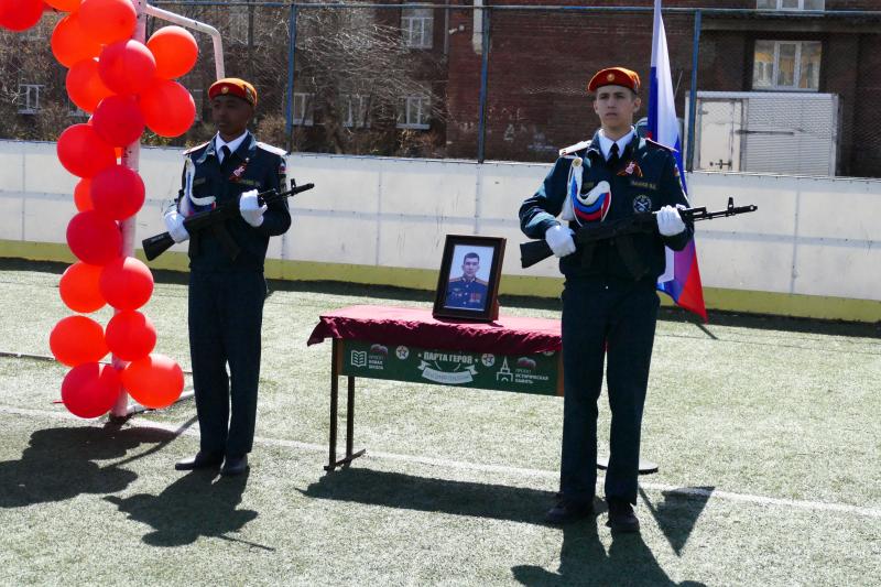 Военнослужащие Росгвардии приняли участие в открытии Парты Героя в Иркутской области