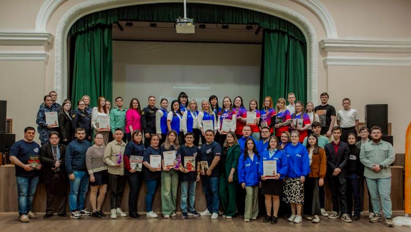 В Йошкар-Оле сотрудники и военнослужащие Росгвардии проверили знания истории в патриотическом квизе