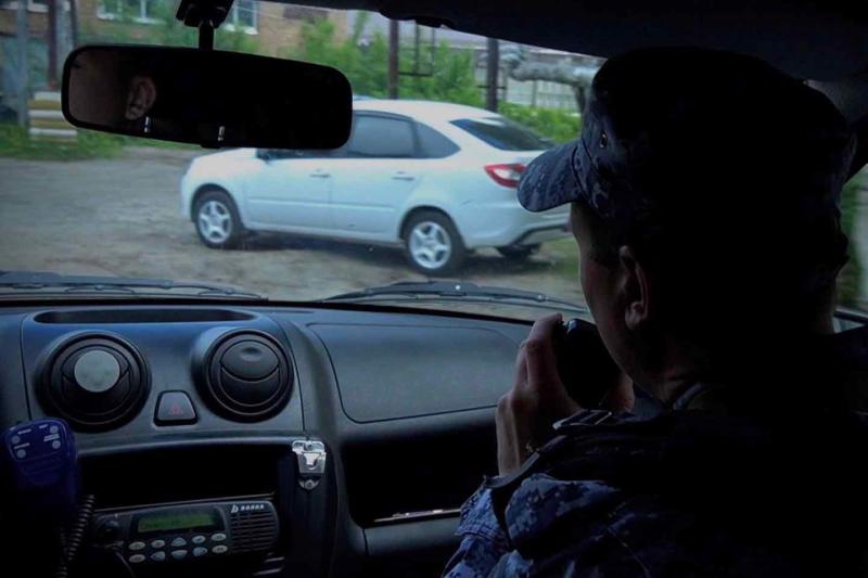 Росгвардейцы задержали злоумышленника при попытке похитить металлические изделия со строящегося жилищного объекта