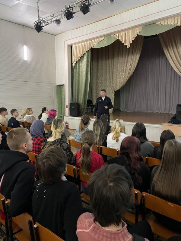 Сотрудники транспортной полиции посетили «Грязинский технический колледж»
