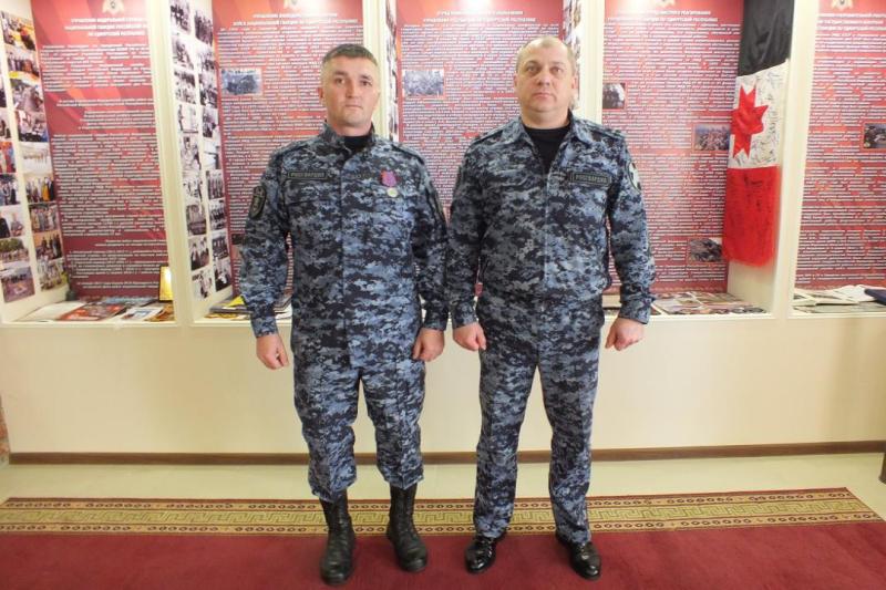 В Удмуртии сотрудник вневедомственной охраны Росгвардии награжден медалью «За отличие в охране общественного порядка»