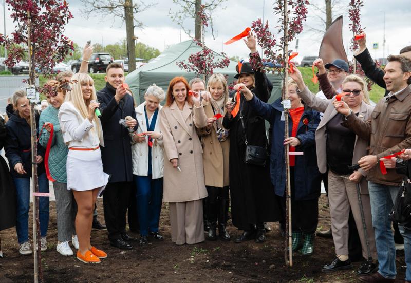 В Одинцово в Парке Лазутиной посадили “Деревья памяти” в честь 80-й годовщины Дня Победы