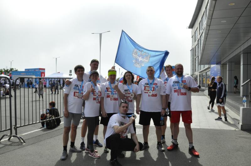 Работники Приморского филиала ФГУП «УВО Минтранса России» пробежали полумарафон «ЗаБег.РФ» во Владивостоке и Хабаровске