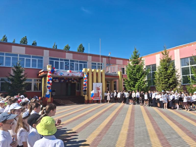 Сотрудники транспортной полиции обеспечили правопорядок во время последних звонков