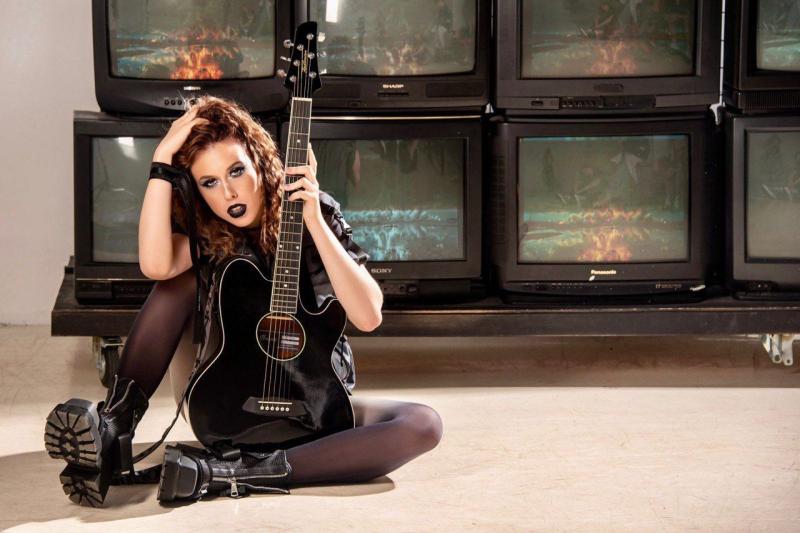 Дочь певца Дениса Майданова начала активно гастролировать