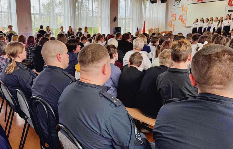 Росгвардейцы посетили праздничный концерт в Ярославской области