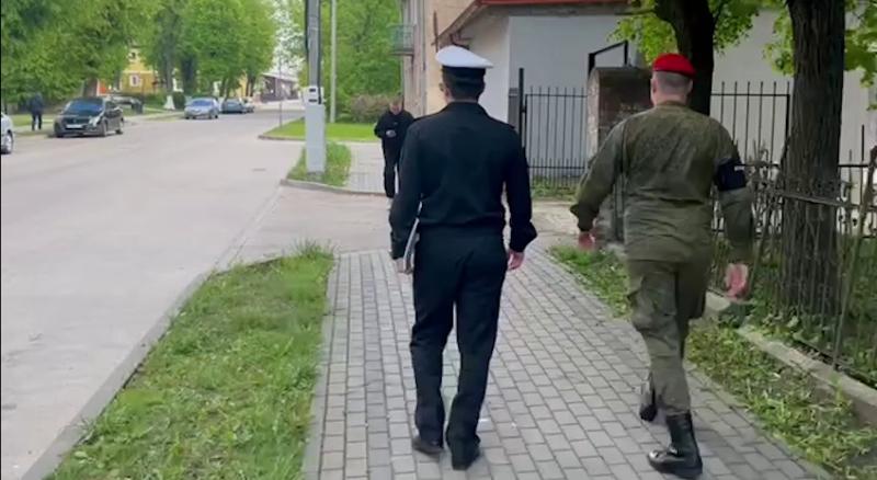 В Гусеве военные следователи продолжают выявлять натурализованных граждан России, самостоятельно не вставших на воинский учет