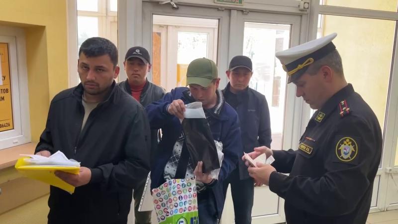 Военными следователями Балтийского флота выявлены 21 экс-мигранта не состоящих на воинском учете