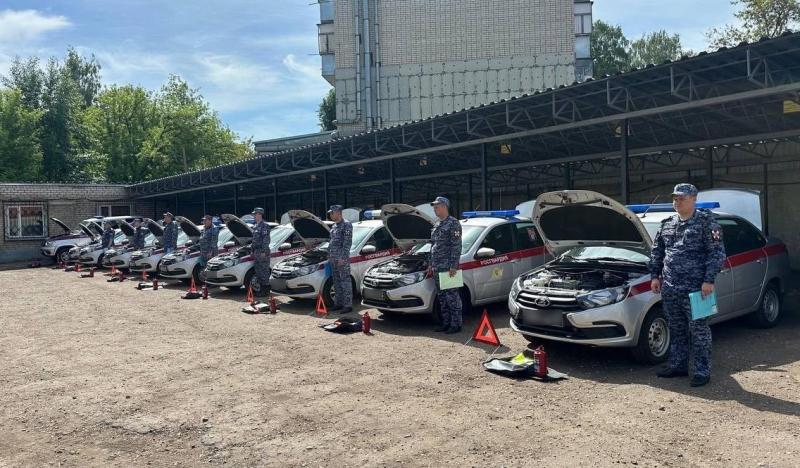 В Управлении Росгвардии по Республике Мордовия проходит технический осмотр служебного автотранспорта