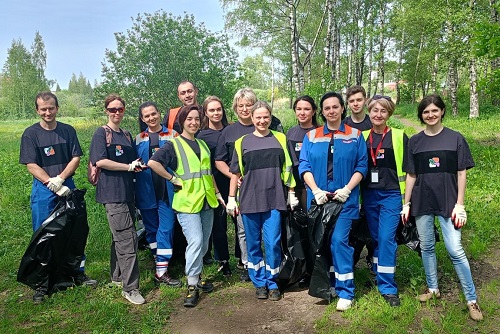 Сотрудники Ивановского филиала АО «АБ ИнБев Эфес» провели субботник в парке им. Н. С. Хрущева