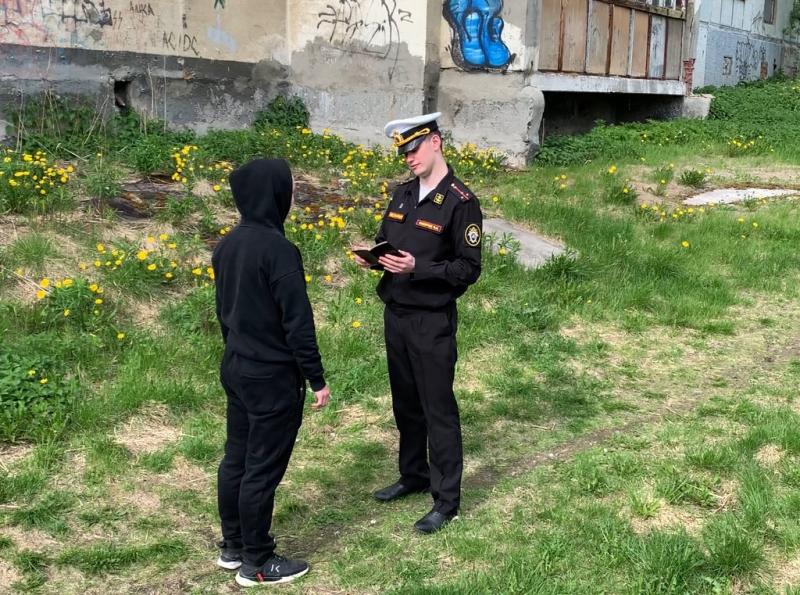 Военный следственный отдел Следственного комитета Российской Федерации по Гаджиевскому гарнизону провел очередной рейд по выявлению натурализованных граждан, не вставших на воинский учет