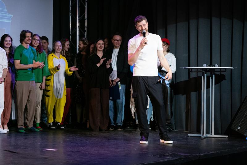 Дисциплина «КВН» сдана на отлично.