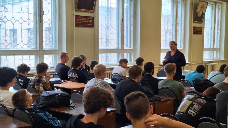 Сотрудники транспортной полиции провели профилактические мероприятия по травматизму  и экстремизму