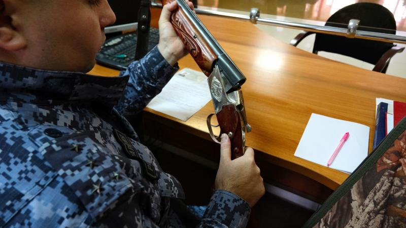 Росгвардейцы за неделю проверили около 100 владельцев оружия в Тамбовской области