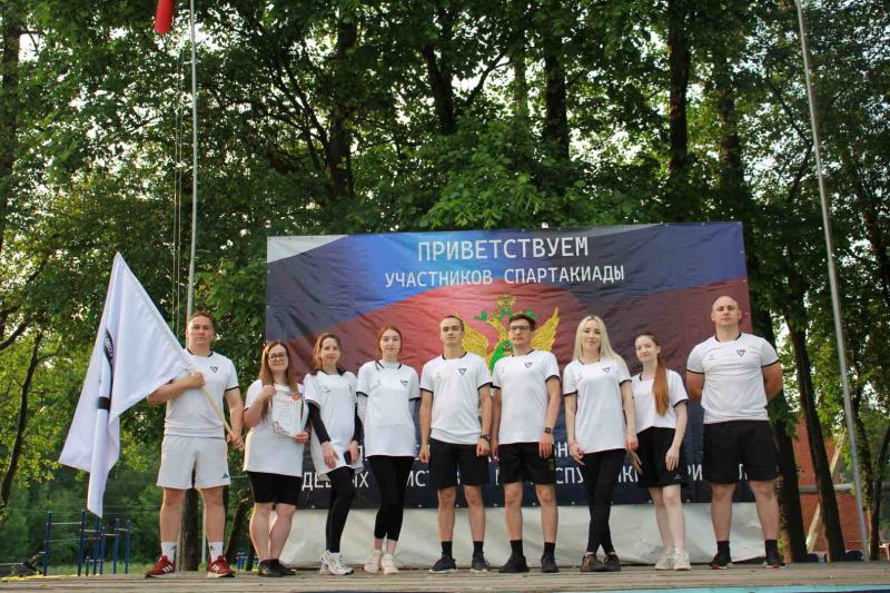 Судебные приставы выяснили, кто быстрее, выше и сильнее!