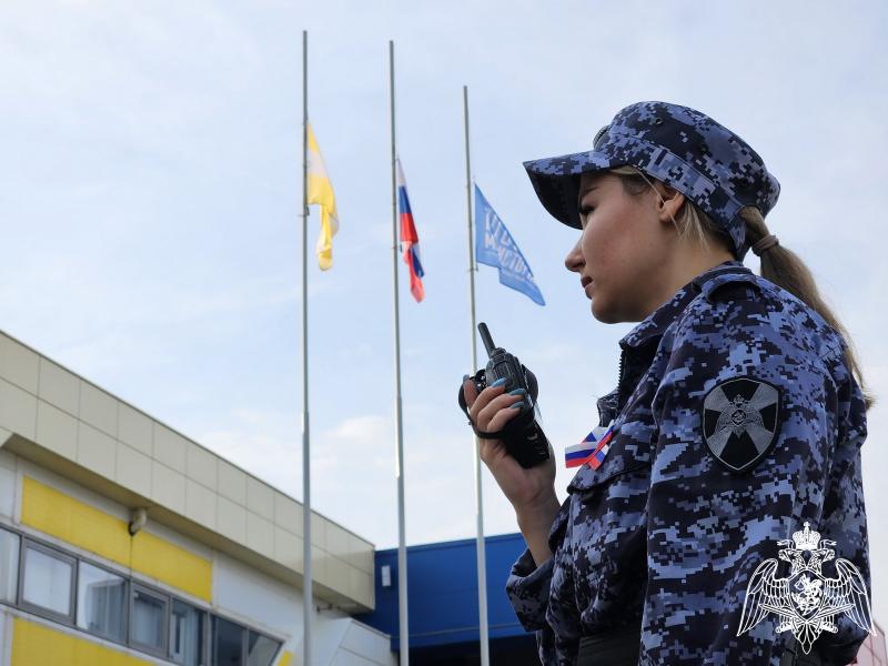 На Ставрополье сотрудники Росгвардии обеспечили охрану общественного порядка во время праздничных мероприятий, посвященных Дню России
