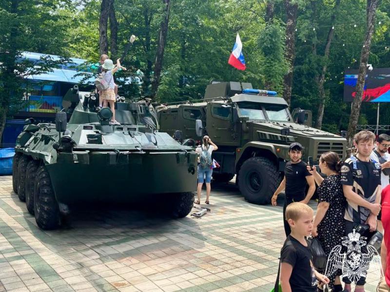 В Ставрополе росгвардейцы приняли участие в мероприятии ко Дню России