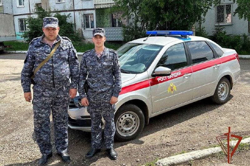 В Приангарье сотрудники Росгвардии задержали жителя Черемхово, подозреваемого в краже денег из кассы магазина