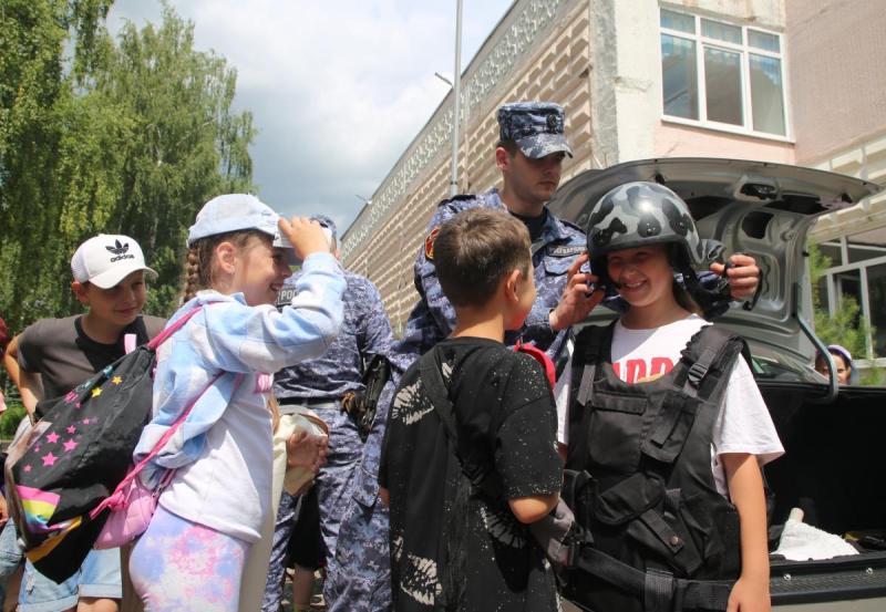 Всероссийская ведомственная акция «Каникулы с Росгвардией» продолжается в Мордовии